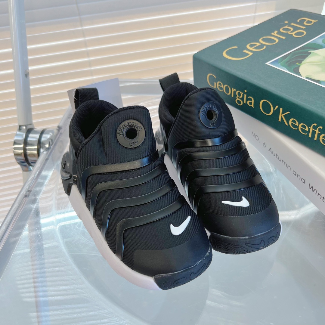 图片[4]-只要🔥 毛毛虫三代童鞋🐛一脚蹬很好穿脱，孩子很喜欢，柔软的泡棉鞋口，踩上去炒鸡舒服🤍🤍鞋口很贴脚 跑起步来也不担心会掉跟～推荐-选品中心