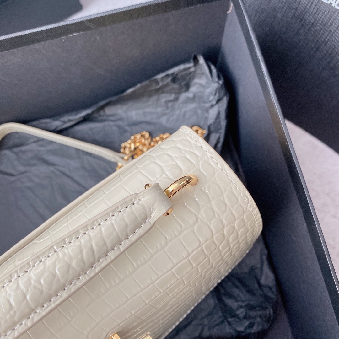 Gianvito Rossi Haute Couture Classic Luxury Handbag Shoulder Crossbody 4