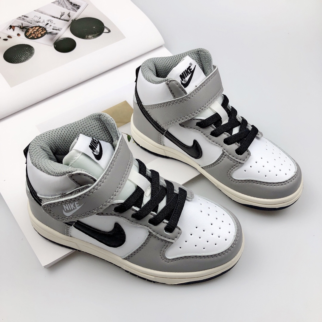 特价福利款 SB高帮儿童板鞋 非常高级的说！鞋底凹槽波纹设计，防滑耐磨！ 最经典，蕞火爆的篮球鞋~新增配色！ 宝妈抓紧集合！来抢啦！-选品中心