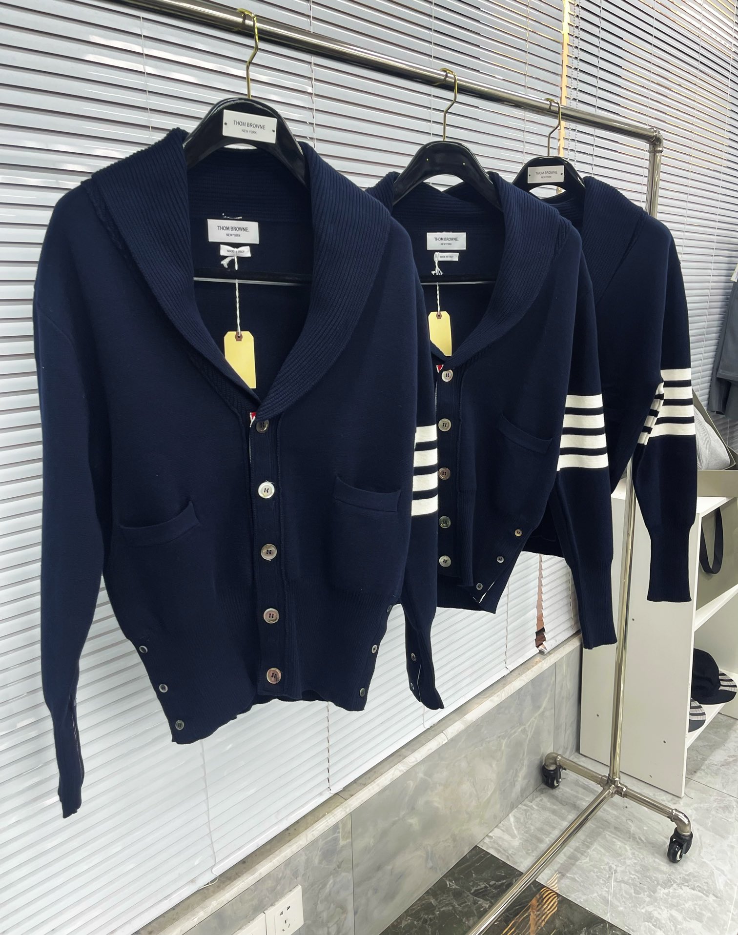 톰브라운 남성 가디건 143055 Thom Browne Cardigan 상세 이미지 5