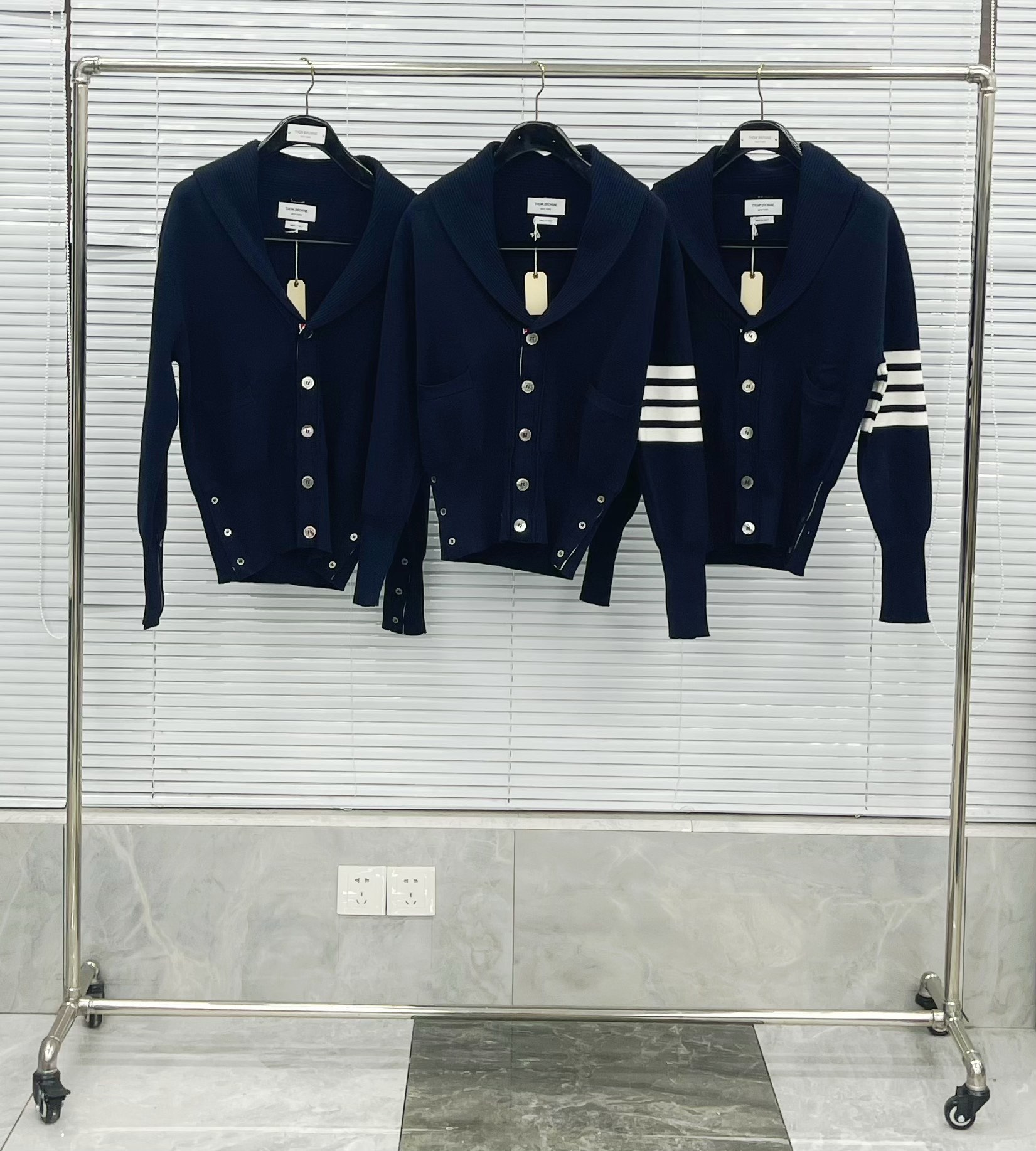 톰브라운 남성 가디건 143055 Thom Browne Cardigan