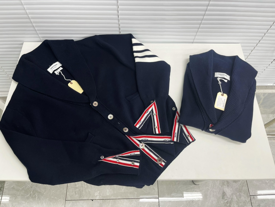 톰브라운 남성 가디건 143055 Thom Browne Cardigan 상세 이미지 7