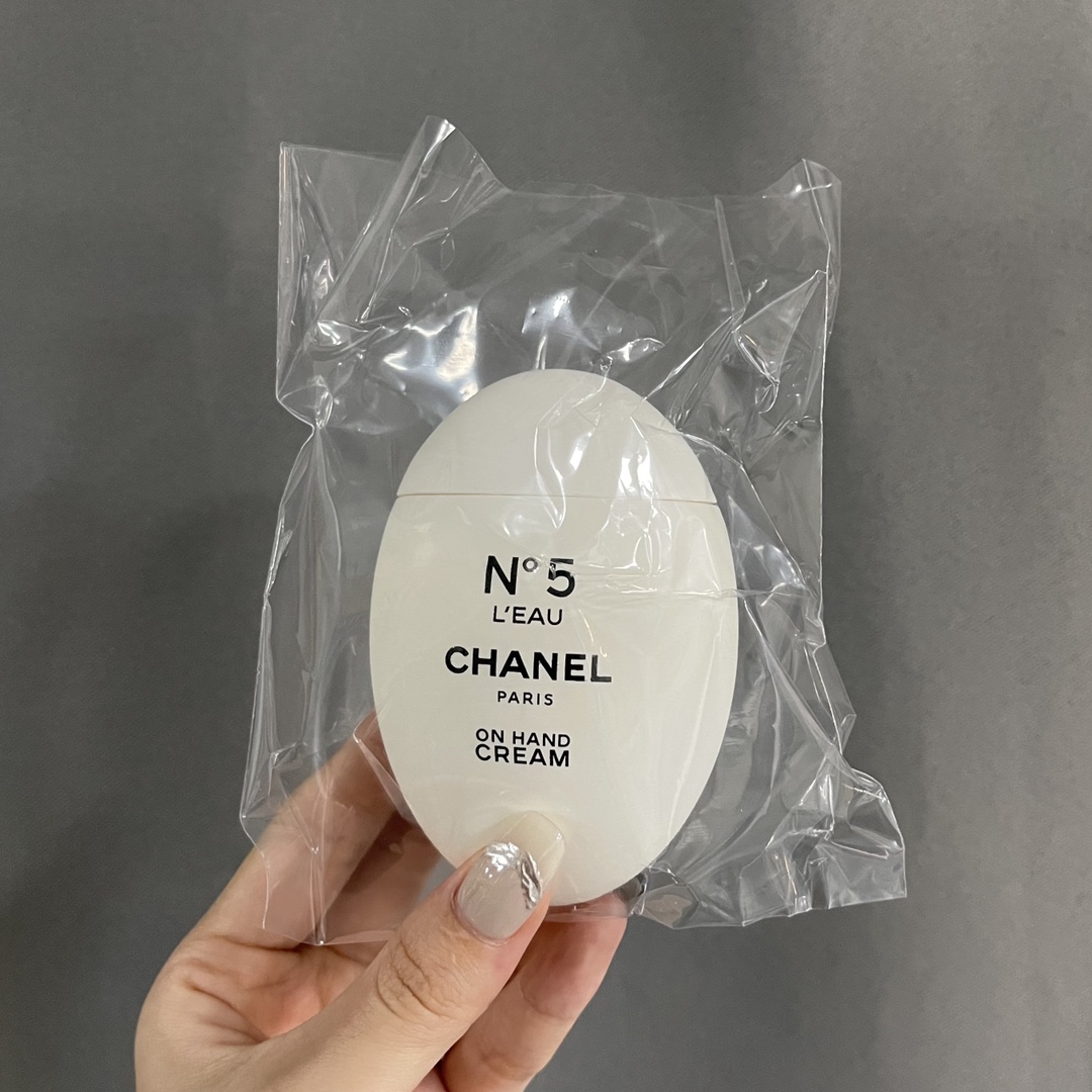 Chanel Haute Couture Artisanal Perfumery Haute Fragrance Scent Perfume 3