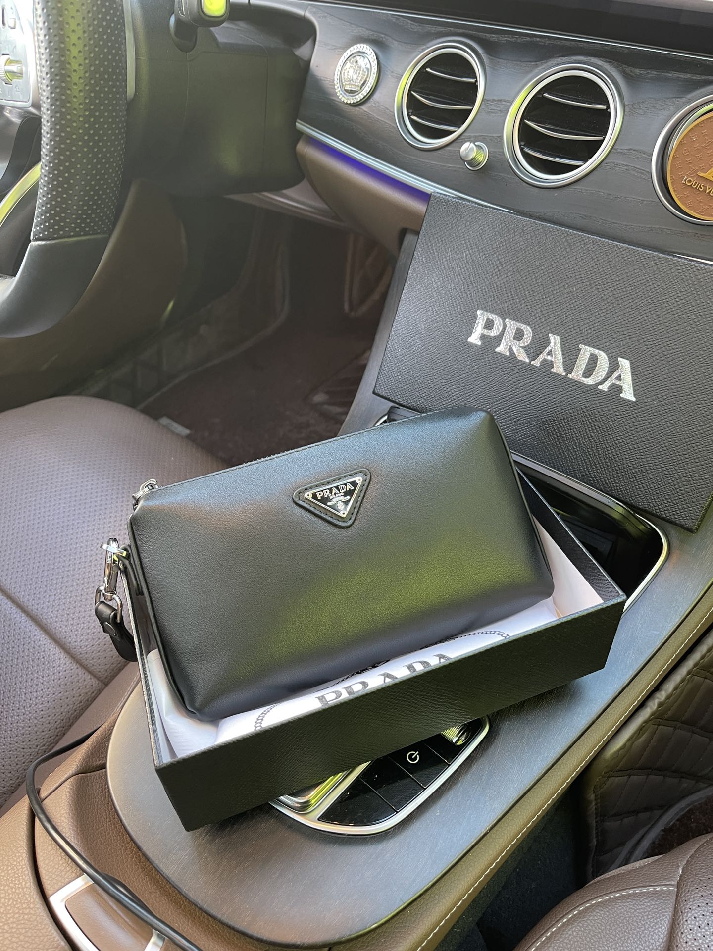 K5 280 帆布内里整包全皮附带暗兜 六卡位 更加结实耐磨 简洁大方 送礼自留皆首选规格：21-11-3cm 男人用的包品质决定品味跨境及直播电商网红供应 量大来谈 各种男女包订制