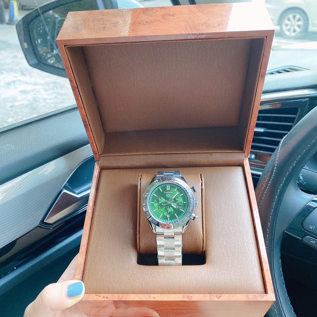 Tagheuer Fangio Van Ggio F1 World Champion Men’s Wristwatch with Swiss Core