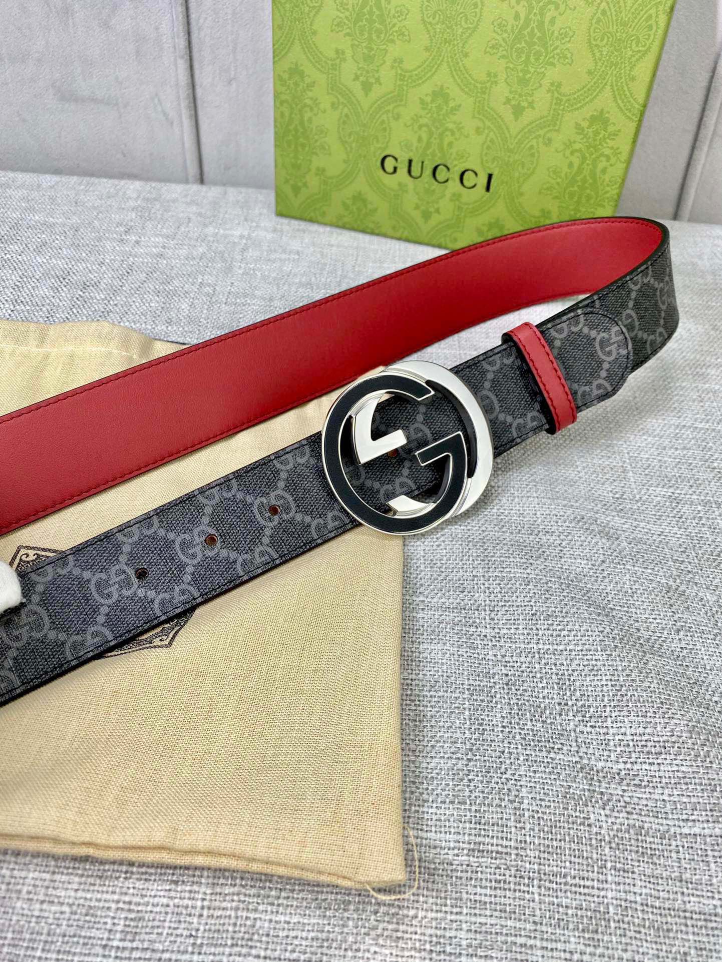 宽度4.0cmgucci双面腰带一侧