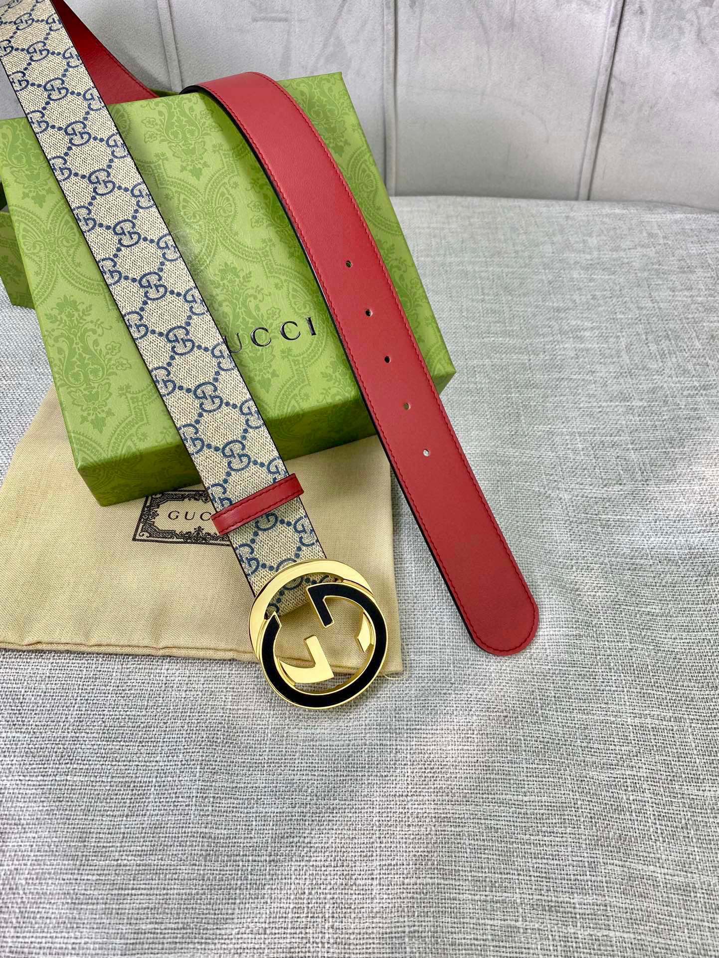 宽度4.0cmgucci双面腰带一侧