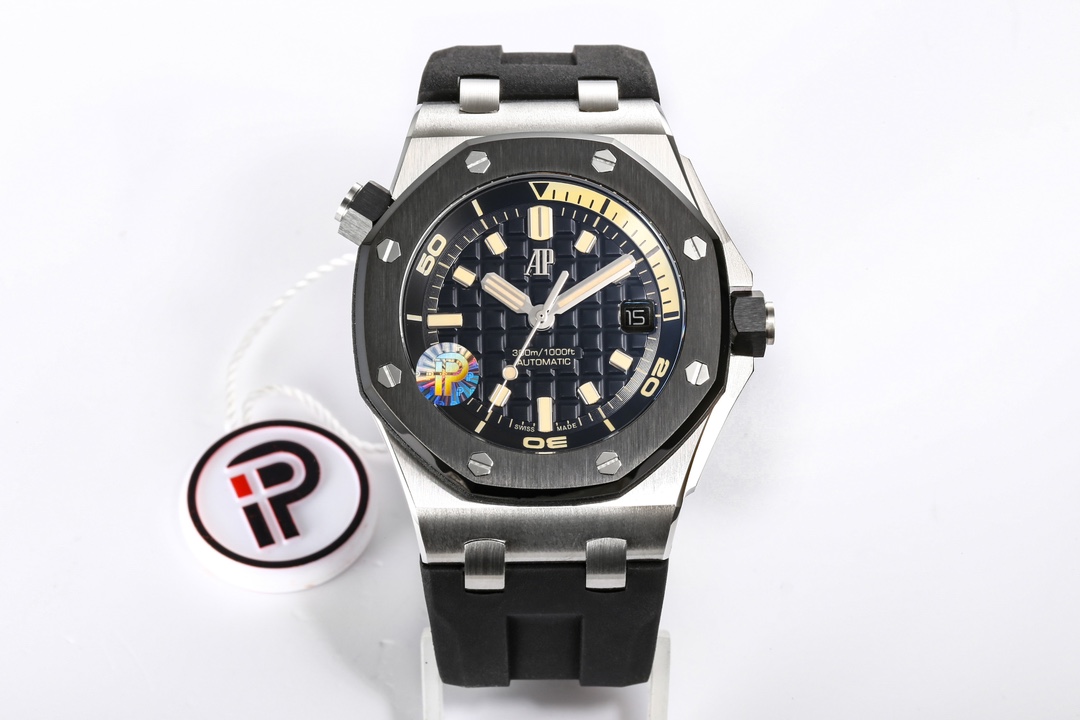 NO:157068,IP.Factory released AP Audemars Piguet offshore quick disassembly function diving watch—15720 perfectly replicates another new height, and one-click quick disassembly is perfect!  The watch size 42mmX14.2 15720, as the latest Royal Oak series, continues the excellent characteristics of the family, and has added the most convenient and difficult to replicate one-click quick-release strap and quick-release buckle. The IP factory does not hesitate to open the mold many times to achieve the consistent quick-release effect of the original. Whether it is disassembled or installed with one-click, it can achieve the common effect of interchange with the original. 1: The head part of the watch case linking the strap is also the most difficult part. It does not hesitate to destroy the original head particle to explore the internal structure to replicate the same structure, so as to achieve the effect of one-click disassembly and one-top installation without dragging it out. 2 The buckle is also the first quick-release buckle launched by Audemars Piguet, which makes it easier to replace the watch strap and replace the long buckle, and meet your different needs. The IP factory has also opened the mold many times to achieve the original effect of disassembly and installing the buckle without tightness.  3: The case is made of a stainless steel case, equipped with an anti-glare stone crystal glass mirror and a bottom, a black ceramic screw-in crown, and all data materials are genuine scanning and benchmarking. 4: The movement adopts a new Calibre automatic movement, with a large heart, long power, stable movement, no after-sales worries. 5: The exclusive strongest movement plywood is polished, more three-dimensional. The new special-tube color is benchmarked against the original. 6: The most humane movable head cushioning ensures that it matches the authenticity. This is also the IP factory has spent a lot of effort to achieve the movable cushioning effect on the basis of quick disassembly. 7: The dial is engraved with 