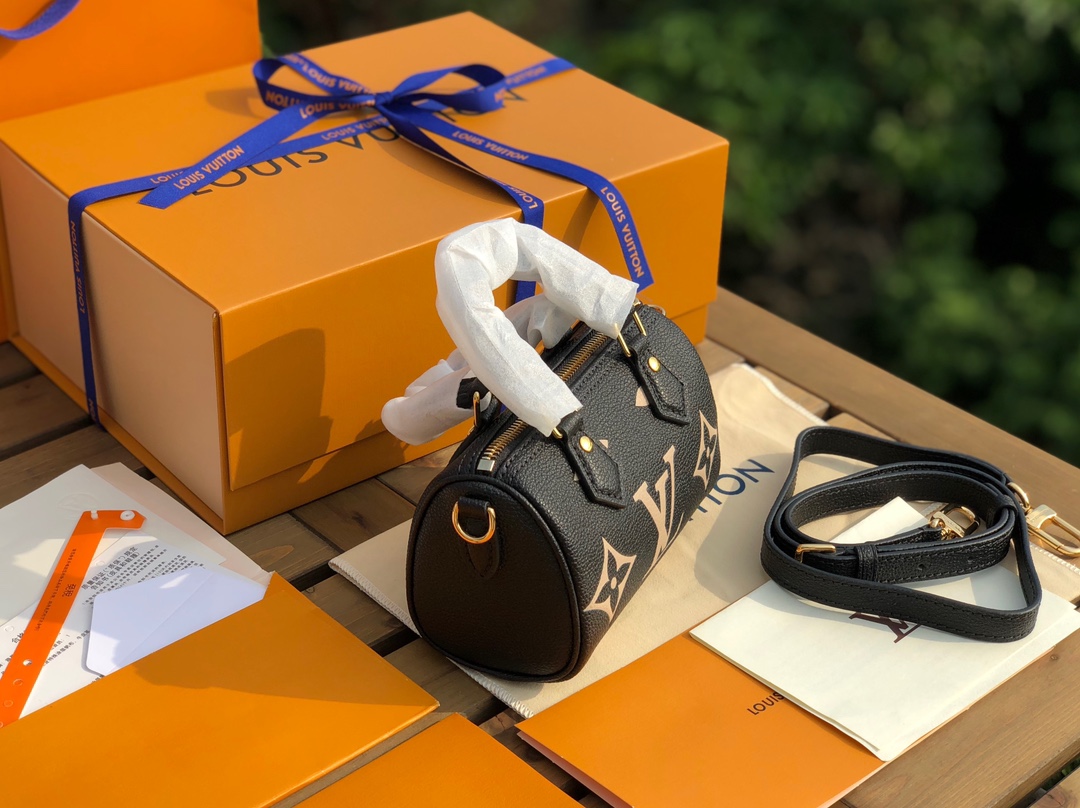 🌼 m81456尺寸16*11*9cm海外渠道特供 Lv新款一波接一波，出得非常多了，速度拉满!看得人眼