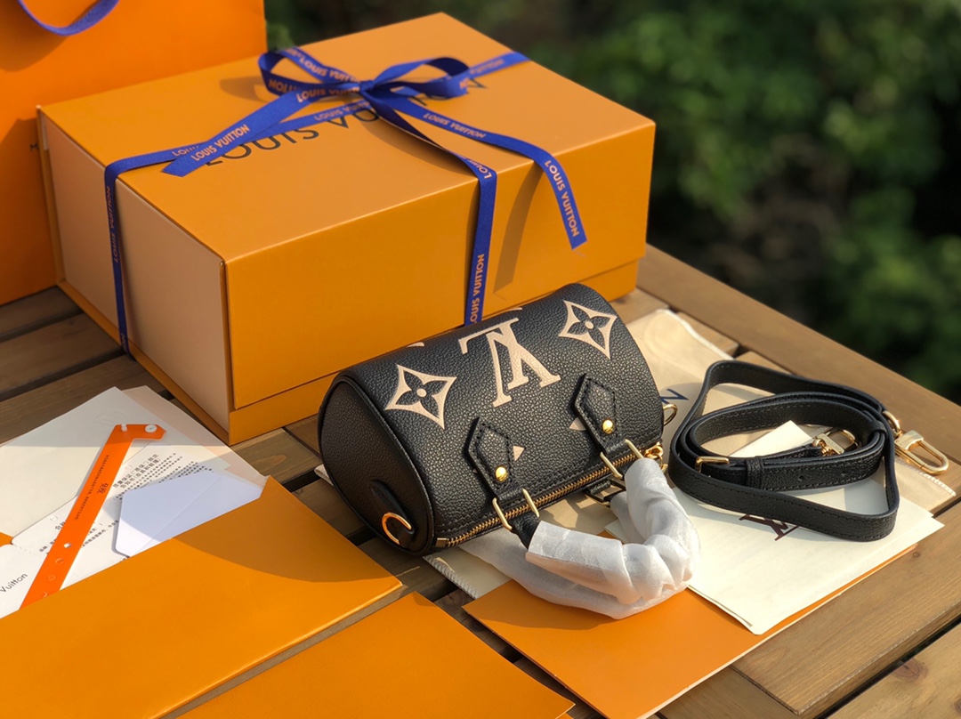 🌼 m81456尺寸16*11*9cm海外渠道特供 Lv新款一波接一波，出得非常多了，速度拉满!看得人眼