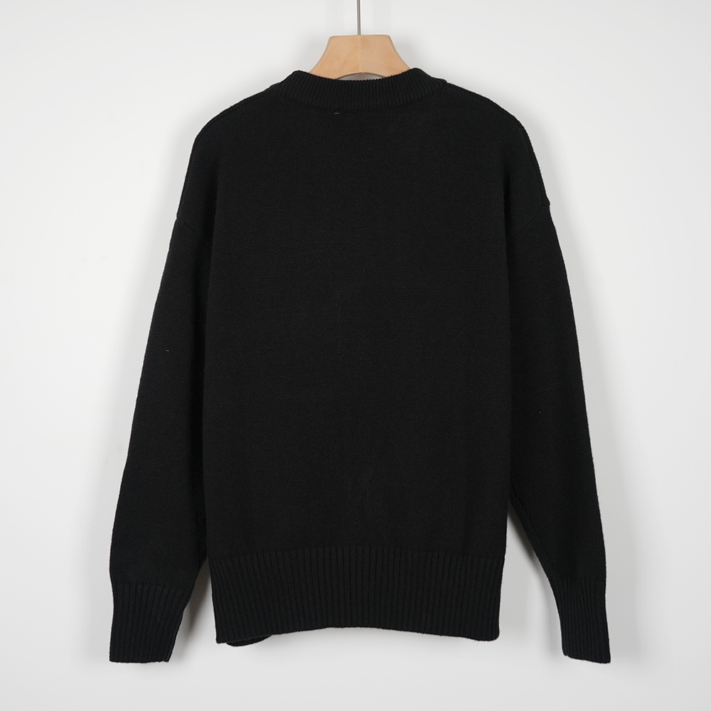 High-End Women’s Clothing: Ami’s Oversize Wool Knits with Twilight Collars - 图片 9