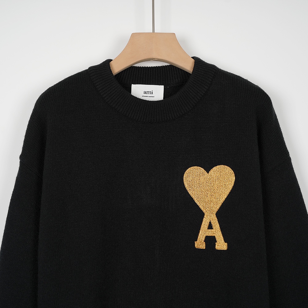 High-End Women’s Clothing: Ami’s Oversize Wool Knits with Twilight Collars - 图片 2