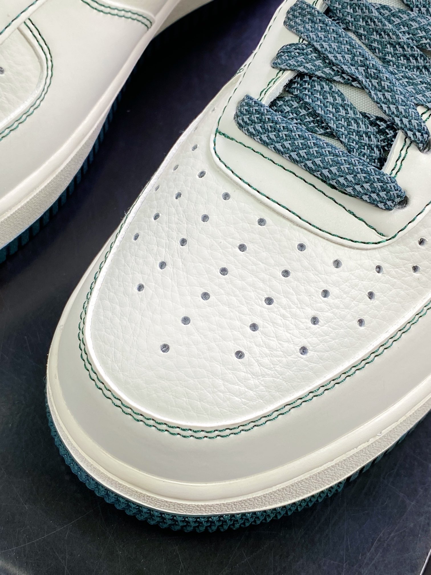 240  Air Force 1′07 Low”Beige/Green 3M”空军一号UN3699-066