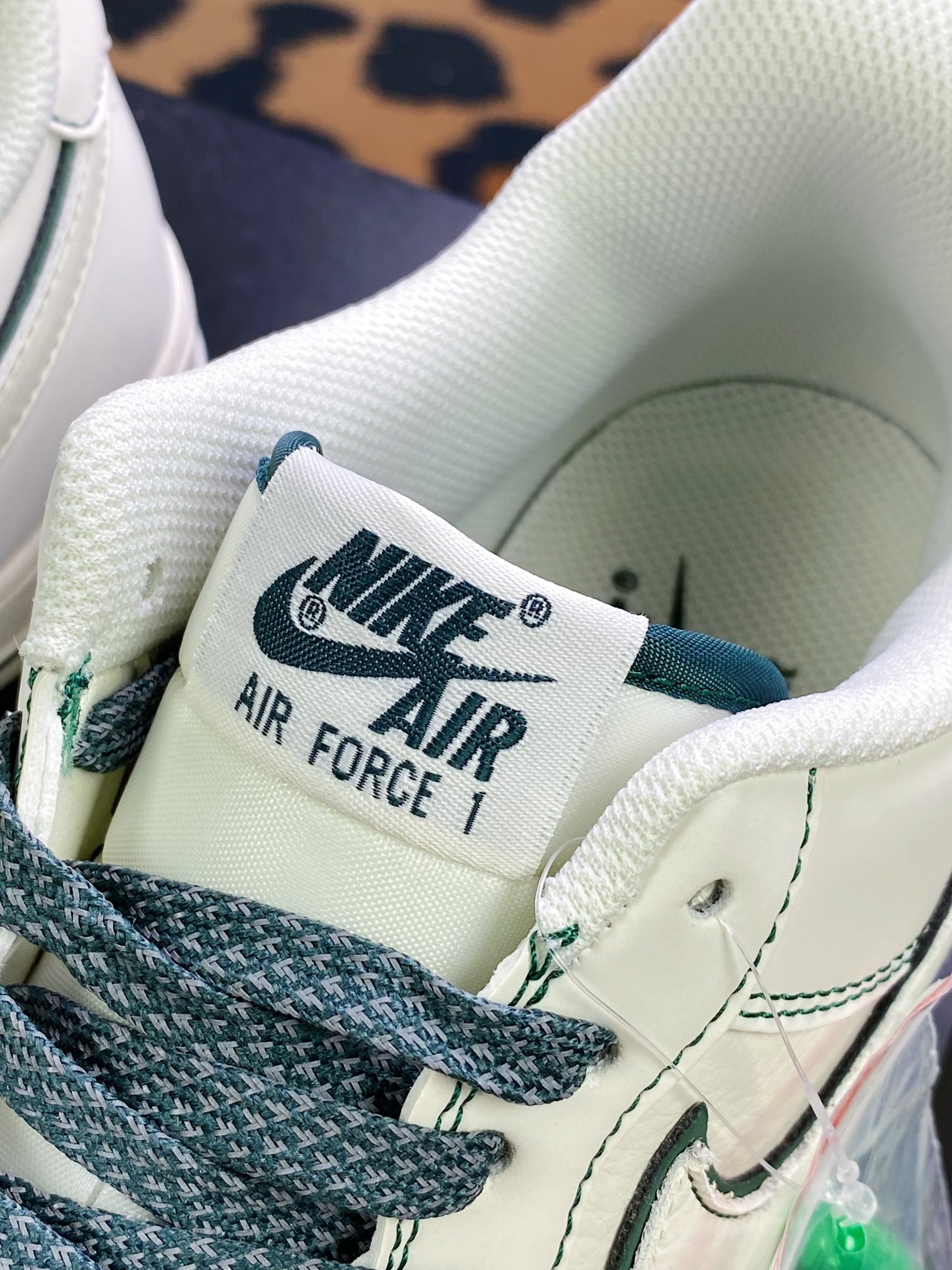 240  Air Force 1′07 Low”Beige/Green 3M”空军一号UN3699-066