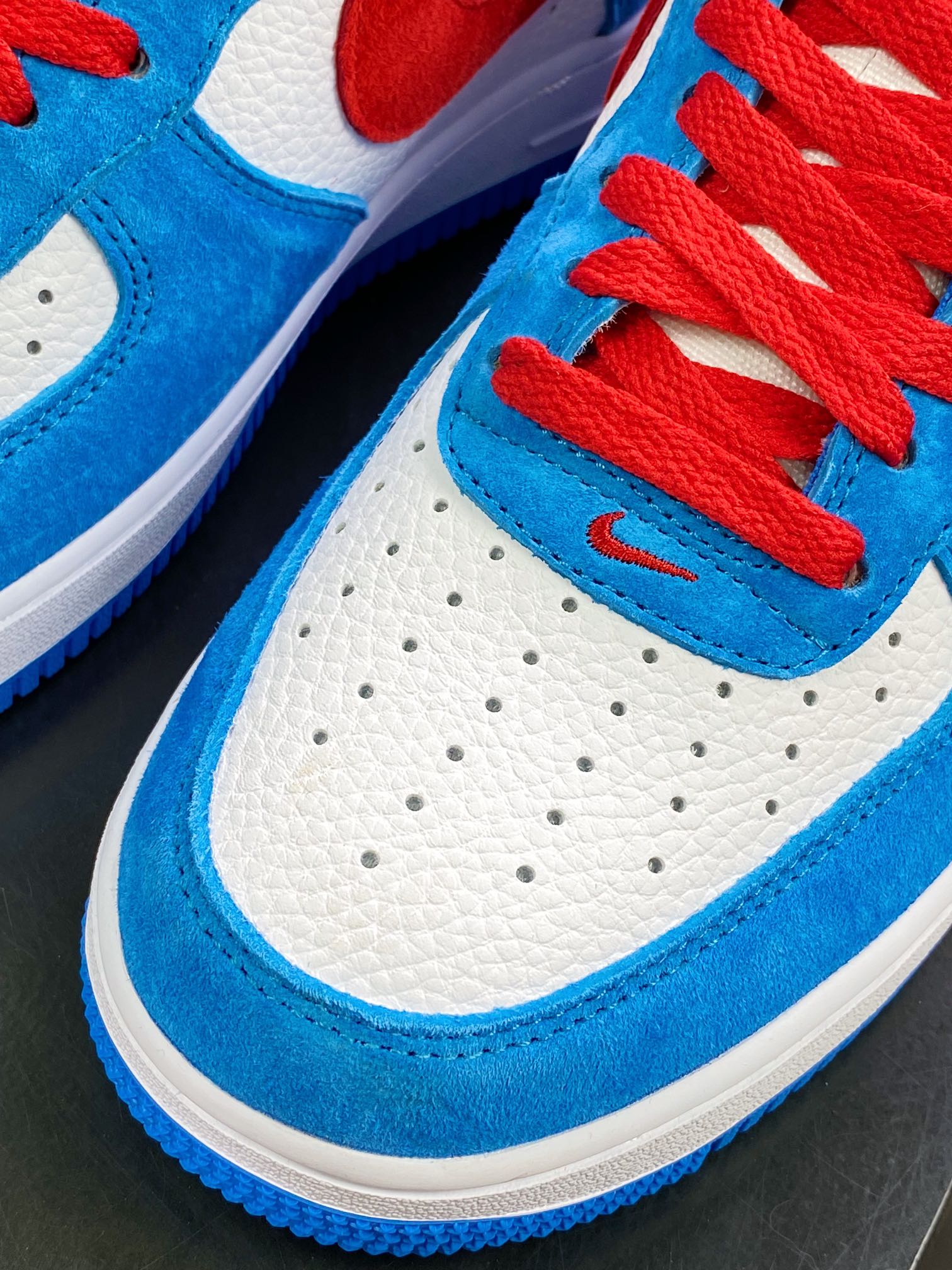 240 Doraemo x Air Force 1 ′07 Low Premium”Doraemo”空军一号BQ8988-106