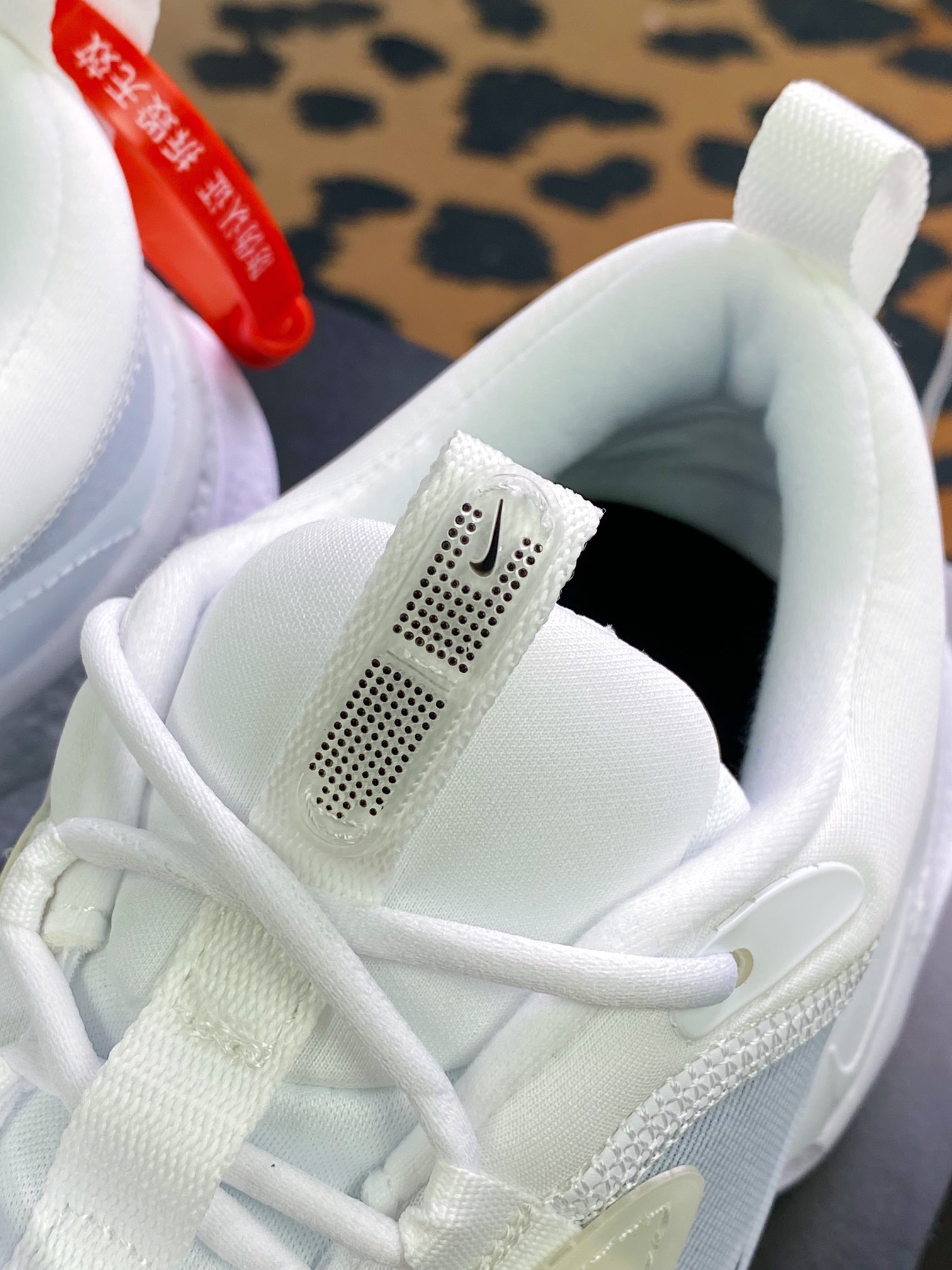 220 Nike Spark Flyknit”White/Black”火花系列前卫增高低帮休闲运动慢跑鞋DZ2757-003