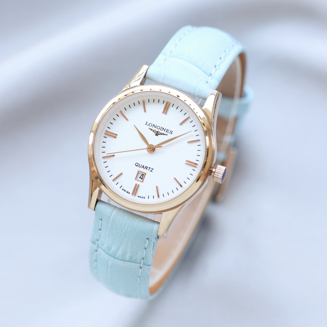 J5  白皮.金 浪琴  Longines  原装进口石英机芯 小秒设计 蓝宝石玻璃 316L精钢表壳 直径女29mm 厚8mm如果今天的阳光停止了它耀眼的光芒。那么你的一个微笑，将照亮我的整个世界 实物拍摄 品质如一