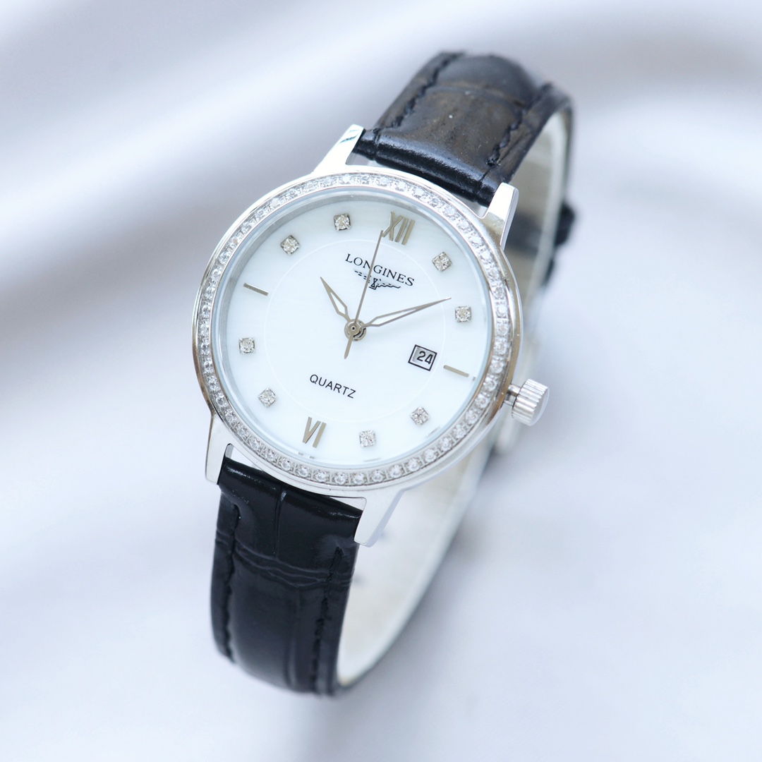 K0  白皮.金 浪琴  Longines  原装进口石英机芯 小秒设计 蓝宝石玻璃 316L精钢表壳 直径女29mm 厚8mm如果今天的阳光停止了它耀眼的光芒。那么你的一个微笑，将照亮我的整个世界 实物拍摄 品质如一