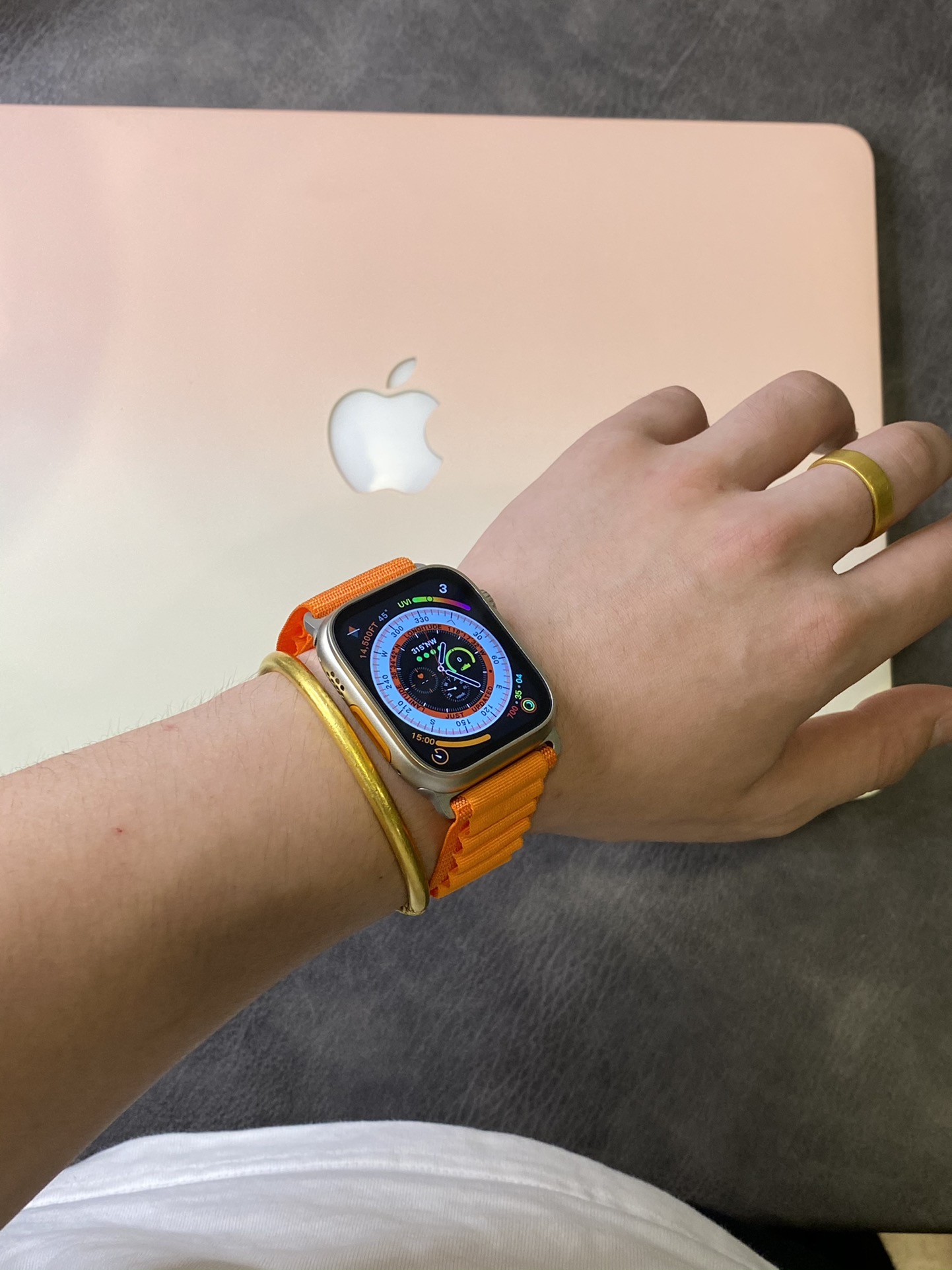 老板上手实拍😍 苹果Apple Watch Ultra手表 全新外观设计 确实不错‼️