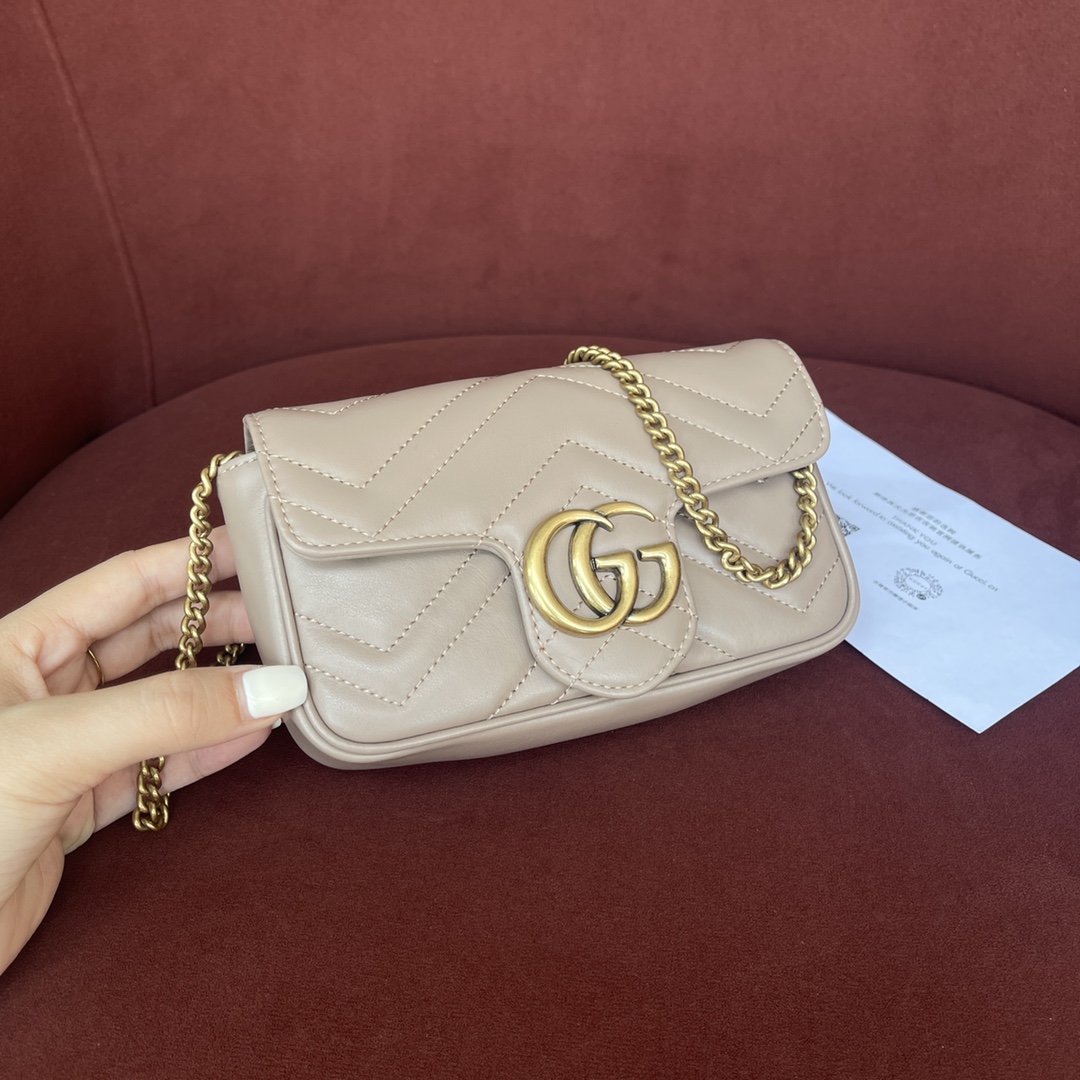 Gucci Bag Collection crafted with premium materials and signature design 5