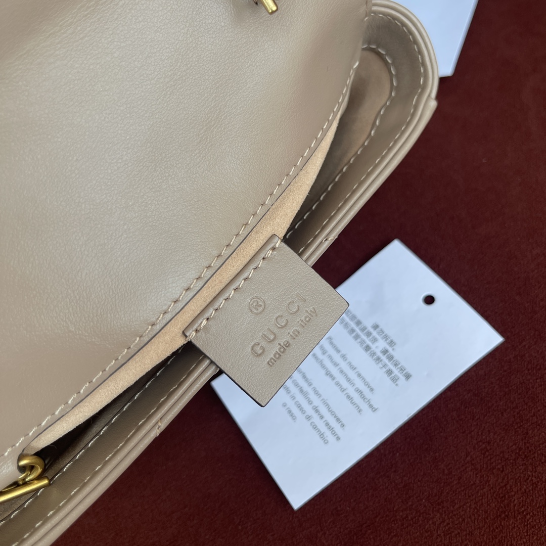 Gucci Bag Collection crafted with premium materials and signature design 8