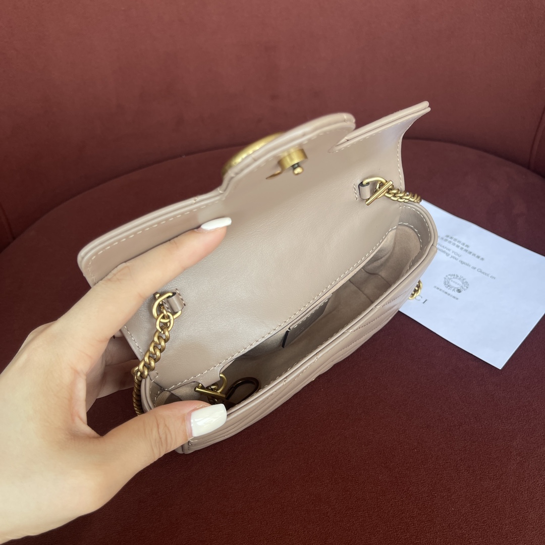 Gucci Bag Collection crafted with premium materials and signature design 7