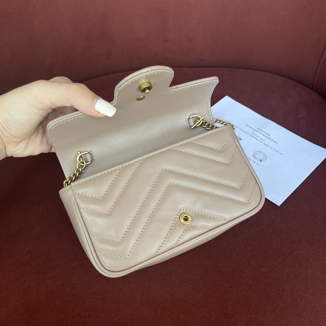 Gucci Bag Collection crafted with premium materials and signature design 6