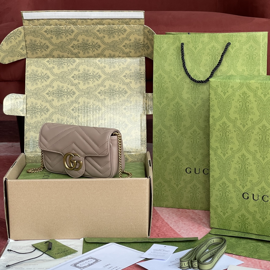 Gucci Bag Collection crafted with premium materials and signature design 4