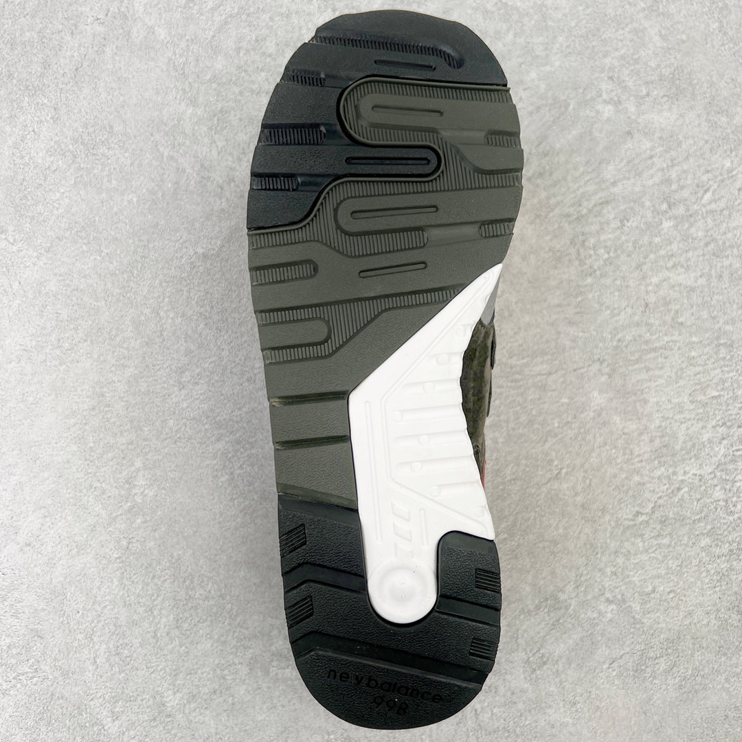 图片[9]-＃K版纯原 New Balance M998 Made in USA NB新百伦高端美产血统系列经典复古休闲运动慢跑鞋 NB998 诞生于 1993 年，作为第一双使用 ABZORB 缓冲材料的鞋款，一经发售就受到大量消费者的热烈追捧，如今已经成为了历久不衰的经典代表鞋款之一。原楦原数据开发版型 以优质面料制成鞋面结构。鞋面采用经典网眼布材质，辅以绒面革覆盖，带来更加清爽舒适的穿着体验。鞋舌上标记的 \\\”998\\\” 字样增强鞋款辨识度的同时，为鞋款注入更多动人细节。鞋款采用 ABZORB 缓冲材料的中底，通过缓冲和压缩阻力相结合来吸收冲击，稳定性高，不易打滑，助你畅享舒适有型的运动体验。采用猪巴革组合网织鞋面材质 后跟嵌入TPU装饰条稳固 升级原装5层独立私模 尺码：36 36.5 37 38 39.5 40 40.5 41.5 42 42.5 43 44 44.5 45-选品中心