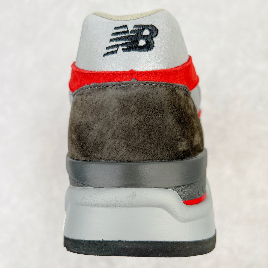 图片[8]-＃K版纯原 New Balance M998 Made in USA NB新百伦高端美产血统系列经典复古休闲运动慢跑鞋 NB998 诞生于 1993 年，作为第一双使用 ABZORB 缓冲材料的鞋款，一经发售就受到大量消费者的热烈追捧，如今已经成为了历久不衰的经典代表鞋款之一。原楦原数据开发版型 以优质面料制成鞋面结构。鞋面采用经典网眼布材质，辅以绒面革覆盖，带来更加清爽舒适的穿着体验。鞋舌上标记的 \\\”998\\\” 字样增强鞋款辨识度的同时，为鞋款注入更多动人细节。鞋款采用 ABZORB 缓冲材料的中底，通过缓冲和压缩阻力相结合来吸收冲击，稳定性高，不易打滑，助你畅享舒适有型的运动体验。采用猪巴革组合网织鞋面材质 后跟嵌入TPU装饰条稳固 升级原装5层独立私模 尺码：36 36.5 37 38 39.5 40 40.5 41.5 42 42.5 43 44 44.5 45-选品中心