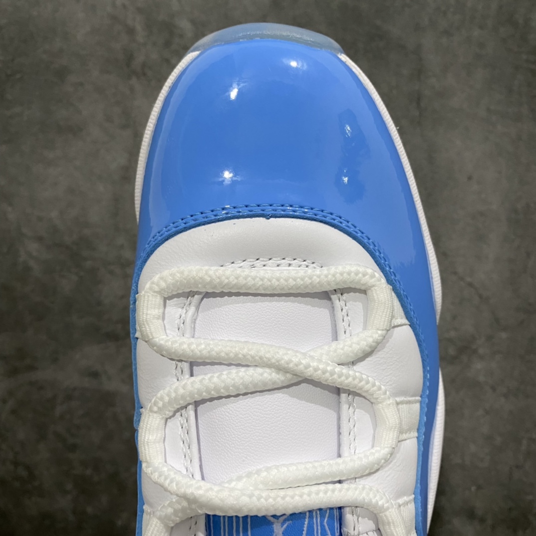 图片[5]-纯原版Air Jordan AJ11 Low 北卡蓝低帮 528895-106 新货无氧化 原楦原档案数据开模打造 原厂中底拉帮钢印 原厂漆皮 防冻不开裂 头层皮料 原装鞋撑 水晶大底正确色度色泽 原楦原数据刺绣 原厂车缝走线及对位 毫厘不差 飞人logo采用原数据电脑刺绣 原装正品碳纤维真实碳板 增强抗扭 原内标 原盒标 正确官方原盒 原厂防氧化水晶外底 原厂配套厂全掌solo气垫 尺码：40 40.5 41 42 42.5 43 44 44.5 45 46 47.5-选品中心
