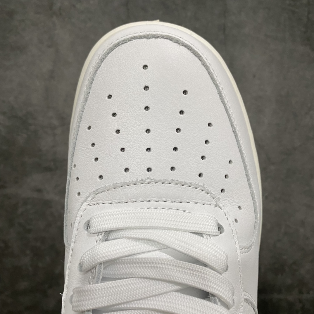 图片[5]-外贸纯原版 Nike Air Force1 X Off White AF1 OW 白皮白色艺术馆 AO4297-100 重金购入原鞋开发 耗时多个月开发打造 市面唯一使用正确批次卡色 Prime Asia 贝利原厂皮料 （与zp无色差）原楦原纸板 确保最大程度还原鞋头采用数码冲孔 清洁度完美 正确中底双色四线拉帮 侧面字体采用原厂高频工艺 多层印刷加厚处理 立体清晰 区分市面单层油墨印刷 原厂防盗扣 原档案大底 外贸客户必主推版本 尺码 36 36.5 37.5 38 38.5 39 40 40.5 41 42 42.5 43 44 44.5 45 46 47.5-选品中心