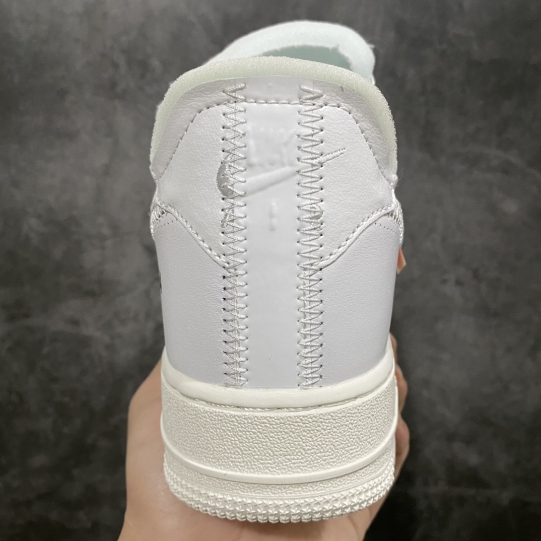 图片[3]-外贸纯原版 Nike Air Force1 X Off White AF1 OW 白皮白色艺术馆 AO4297-100 重金购入原鞋开发 耗时多个月开发打造 市面唯一使用正确批次卡色 Prime Asia 贝利原厂皮料 （与zp无色差）原楦原纸板 确保最大程度还原鞋头采用数码冲孔 清洁度完美 正确中底双色四线拉帮 侧面字体采用原厂高频工艺 多层印刷加厚处理 立体清晰 区分市面单层油墨印刷 原厂防盗扣 原档案大底 外贸客户必主推版本 尺码 36 36.5 37.5 38 38.5 39 40 40.5 41 42 42.5 43 44 44.5 45 46 47.5-选品中心