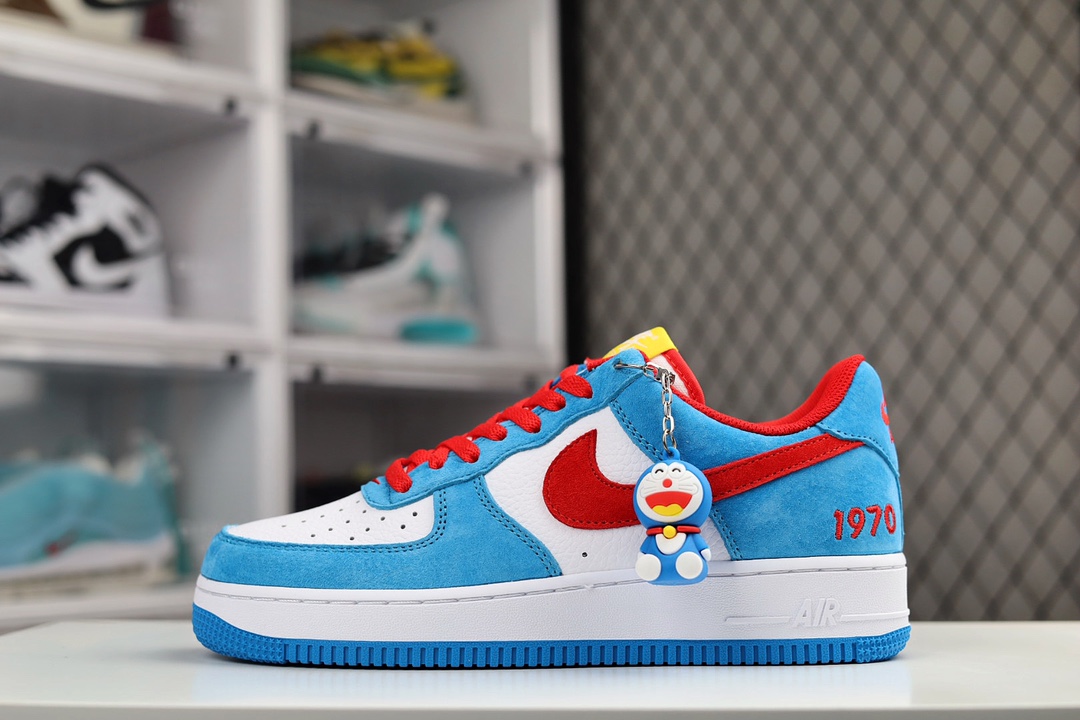 H0 公司级 哆啦A梦 空军 白红蓝黄色 小叮当 机器猫 耐克 Nike Air Force 1 Low “哆啦A梦联名白蓝” 空军一号百搭休闲运动板鞋 打造最纯正空军版型 全掌内置气垫 原盒配件 中底钢印俱全