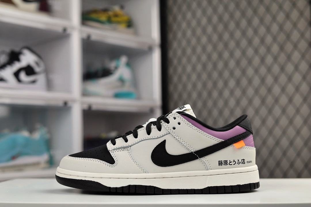 H0 公司级Nike Dunk Low “Racer 低帮 板鞋 黑灰 头文字D AE86 “鞋面整体以皮革材质打造，配色方面则使用反转设计，以经典的”AE86 车身配色为主题，将AE86部分反转呈现。鞋身整体以黑色皮革为底色，搭配灰色框架以及Swoosh设计