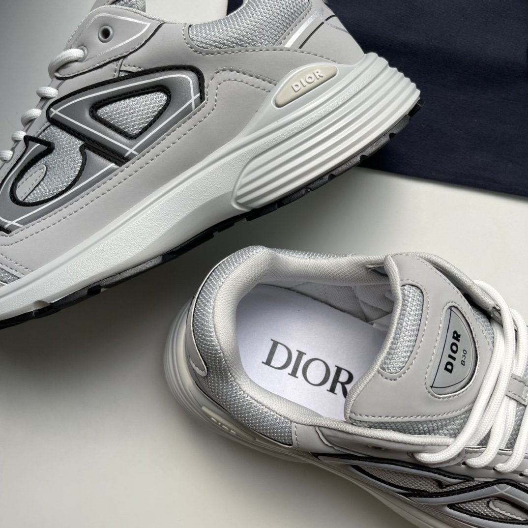 D家新款B30低帮运动鞋采用网眼织物