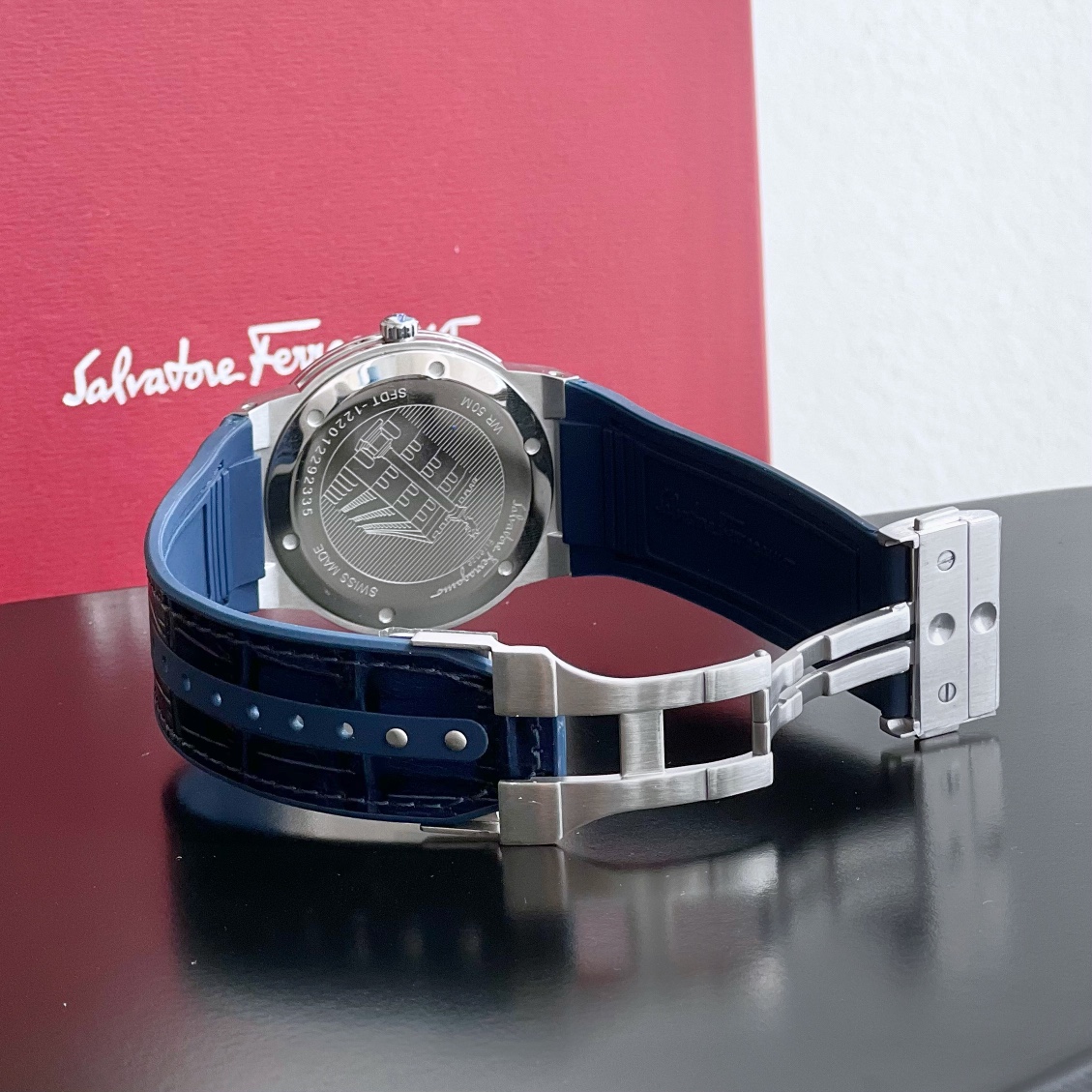 Ferragamo F-80 Slim Series Men’s Watch: Elegant Design, Quality Craftsmanship, Modern Masculinity - 图片 8