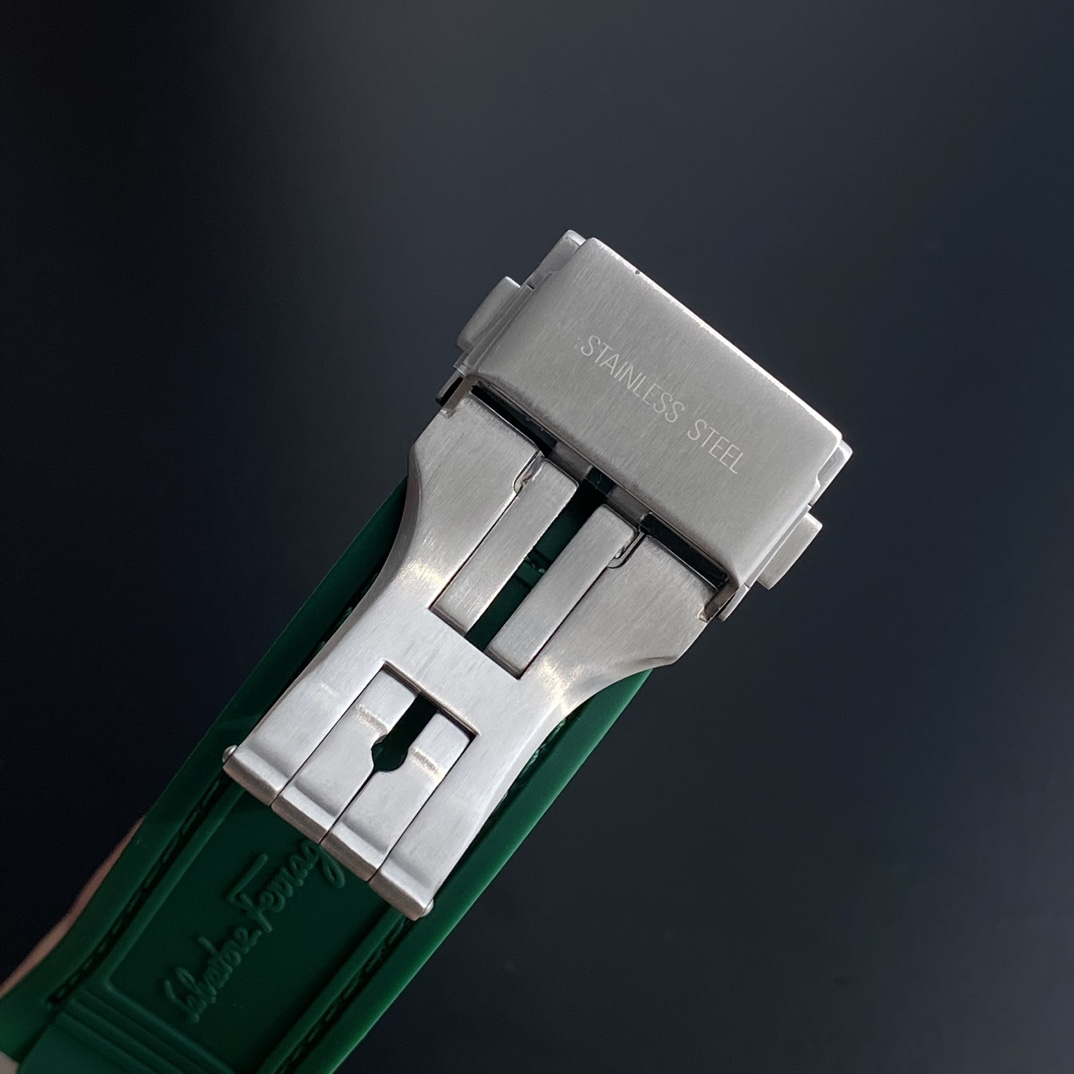 “1870 Swiss Sports Watch: Quality Craftsmanship and Comfortable Design” - 图片 9
