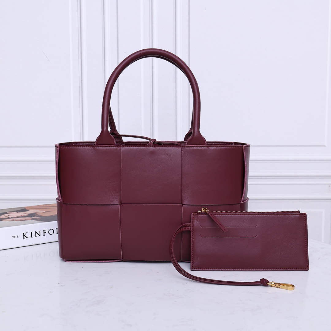 Bottega Veneta Intrecciato Tote Bag Small Burgundy