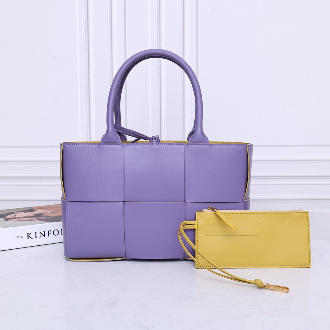Bottega Veneta Intrecciato Tote Bag Small