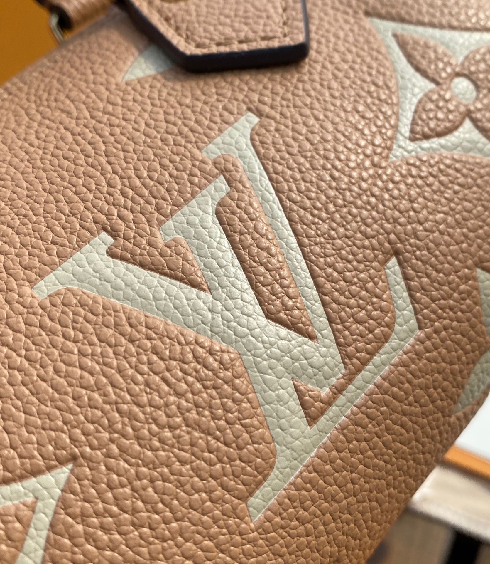 🌼 m81457尺寸16*11*9cmLv nano s🌼Peedy2022年秋冬新款来了~~炒鸡治愈的