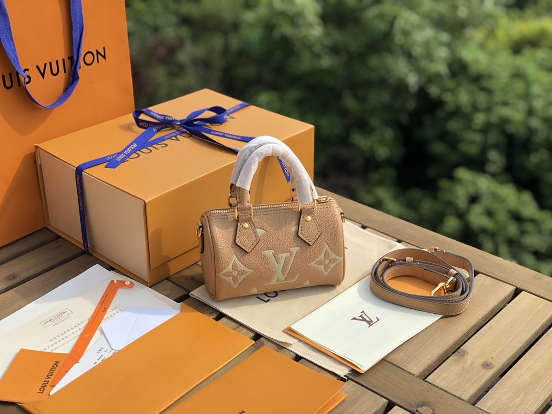 🌼 m81457尺寸16*11*9cmLv nano s🌼Peedy2022年秋冬新款来了~~炒鸡治愈的