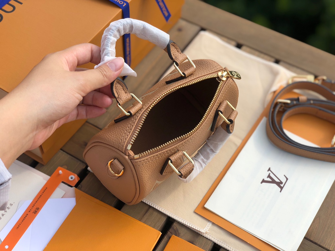 🌼 m81457尺寸16*11*9cmLv nano s🌼Peedy2022年秋冬新款来了~~炒鸡治愈的