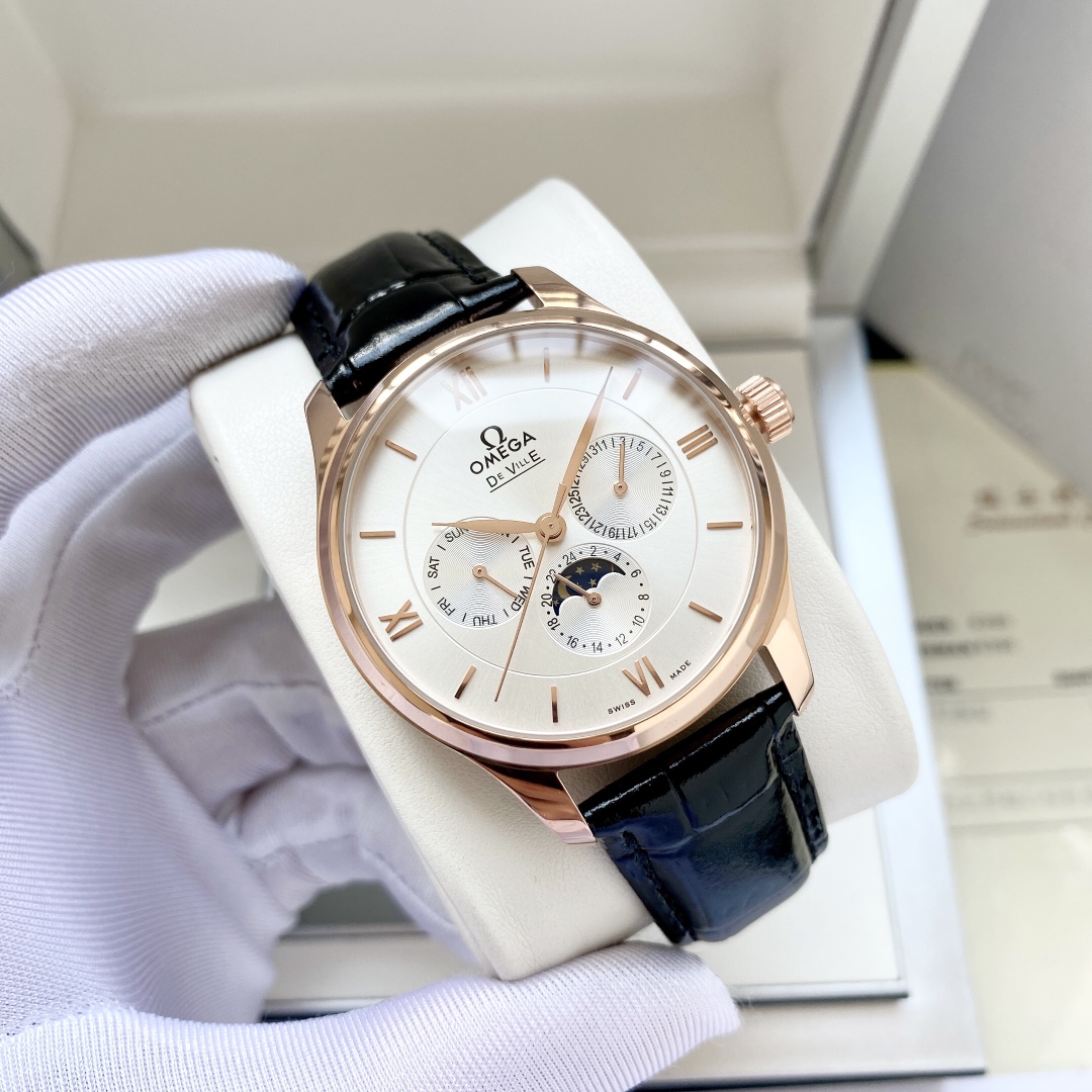 。 经典升级 优雅热卖 欧米茄  Omega  男士腕表 全自动机械机芯 矿物强化玻璃 316L精钢表壳 真皮表带 时尚设计 商务休闲 尺寸：直径40mm 厚度12mm