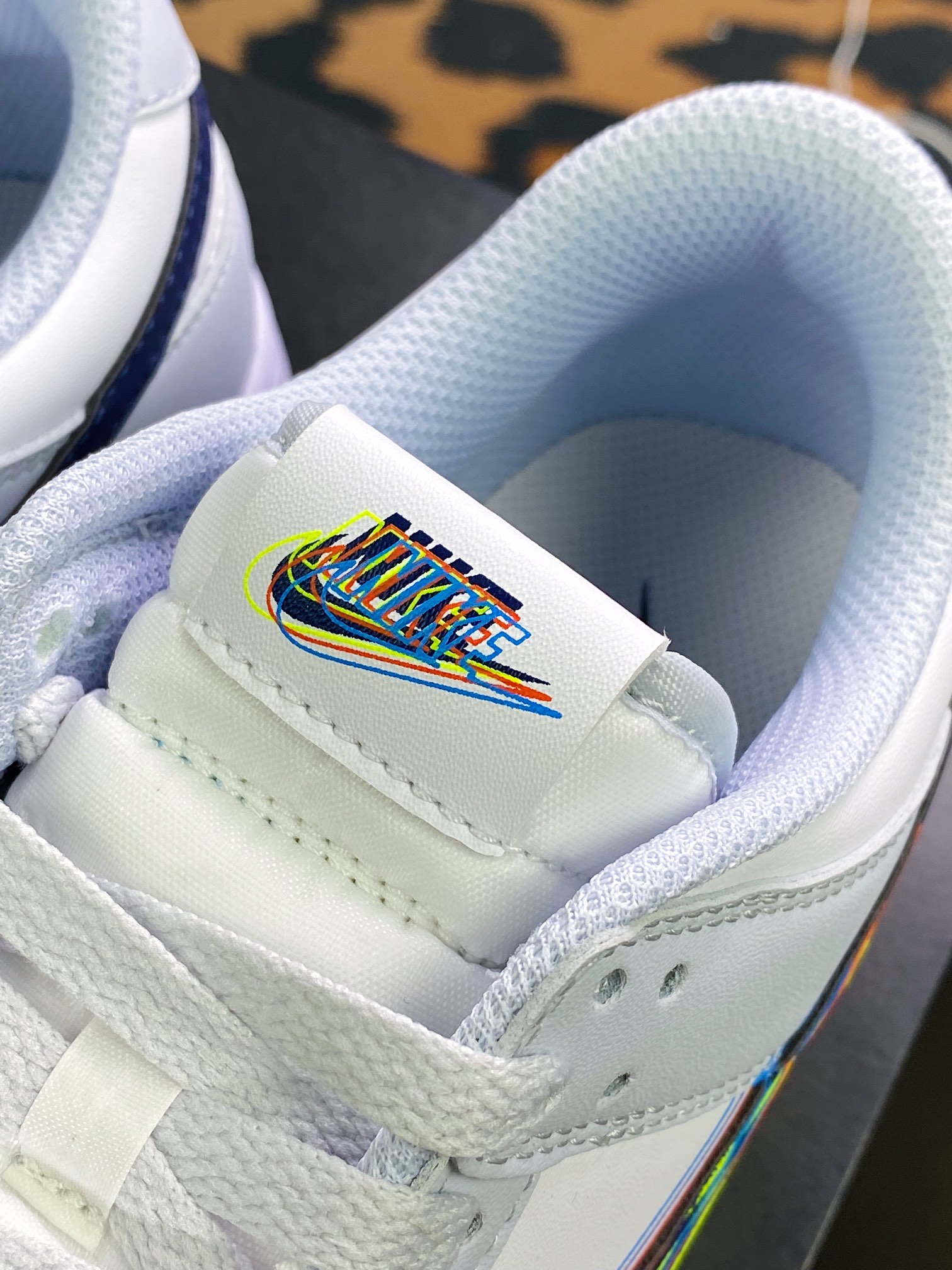 300  SB Dunk Low”3D Swoosh”扣篮系列低帮休闲运动滑板板鞋DV6482-100