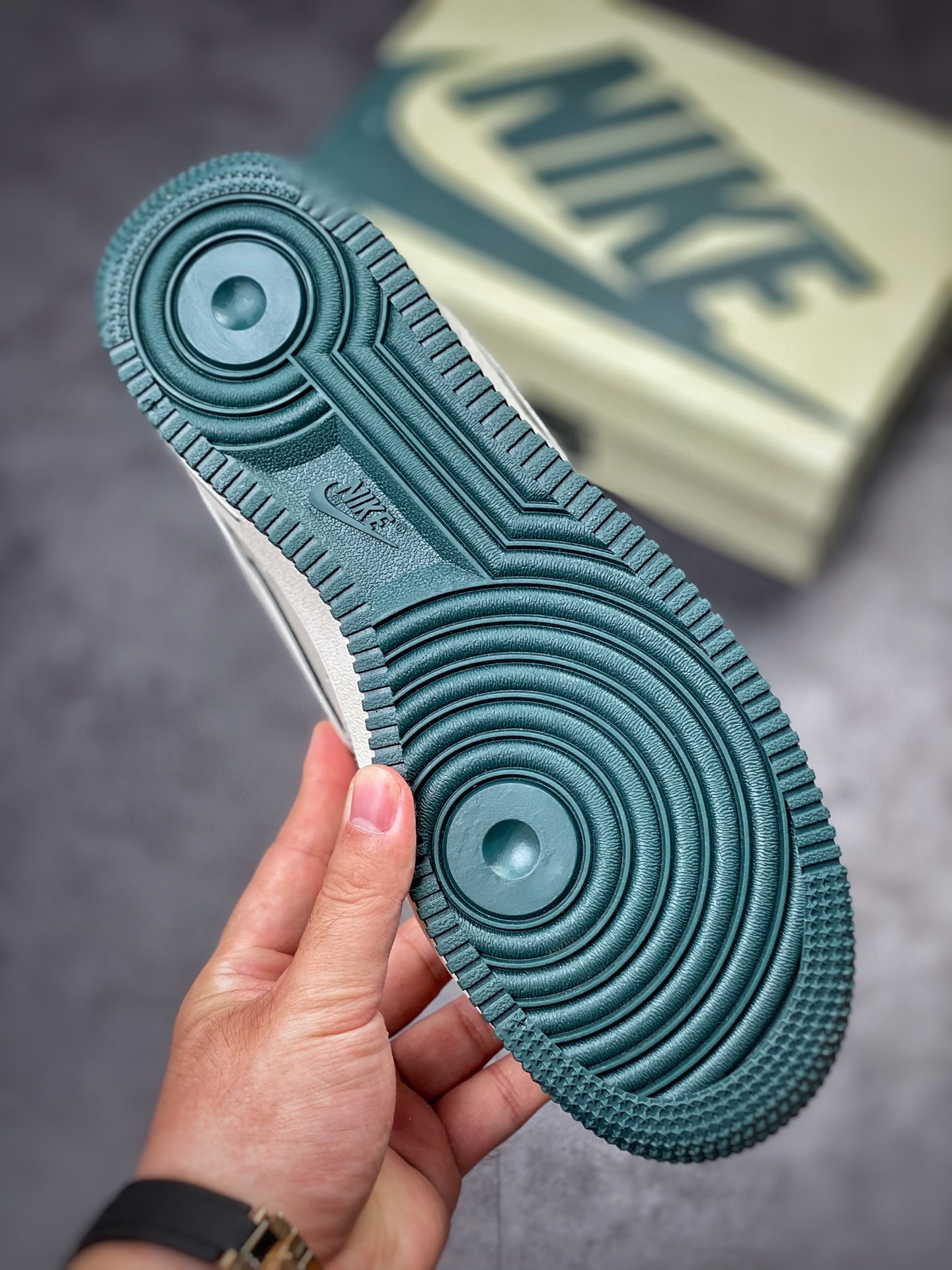 240 Nike Air Force 1 Low 07 米绿反光 UN3699-066