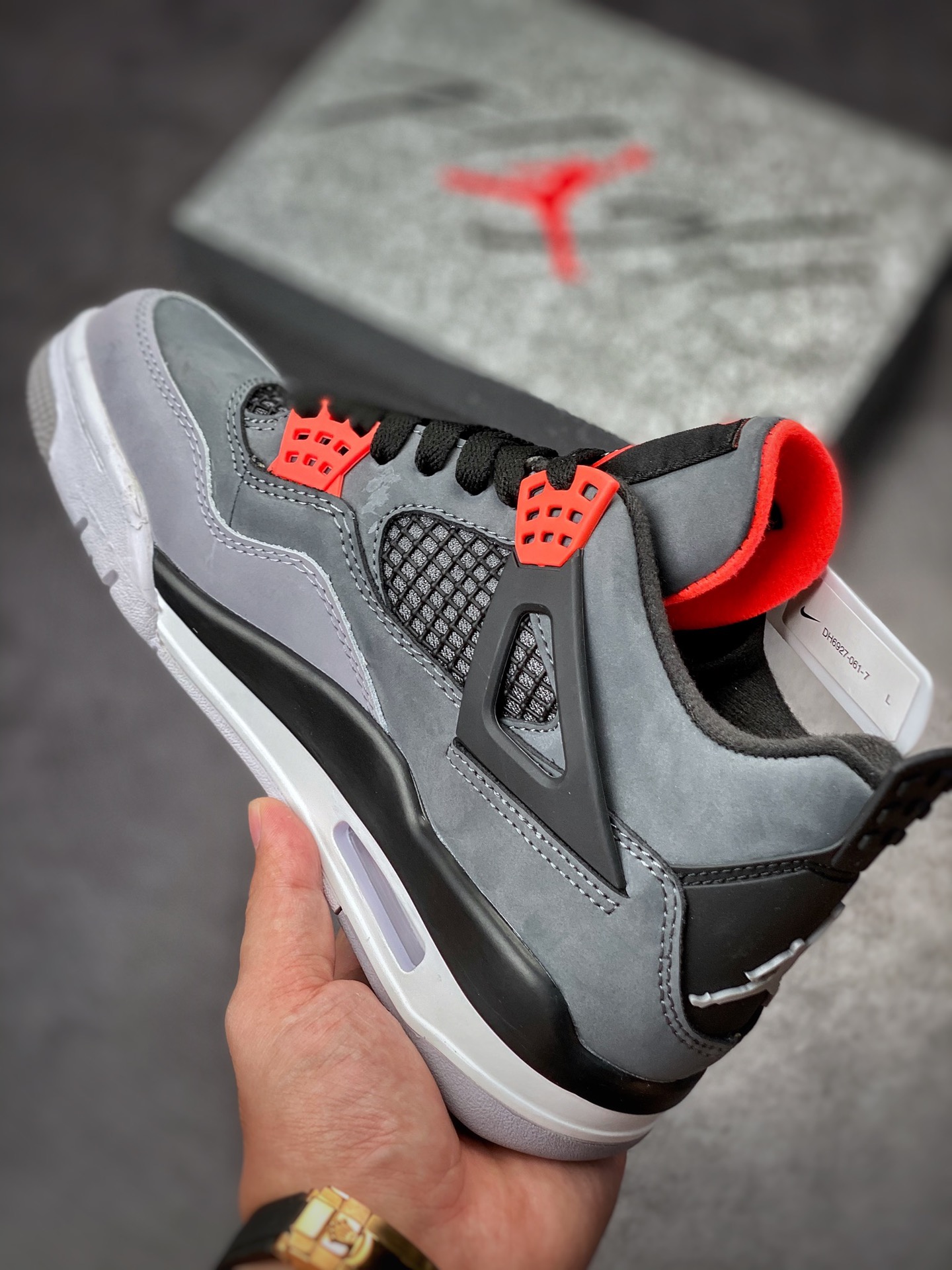 240 Air Jordan 4 Retro 黑灰红外线 DH6927-061