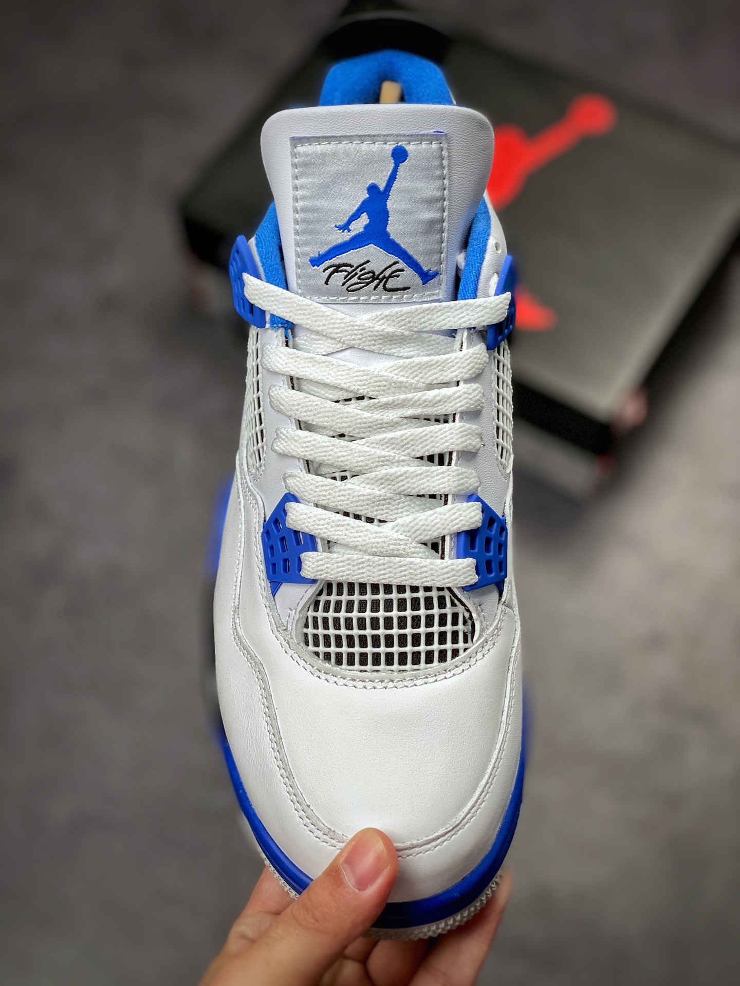 300 Air Jordan 4 Retro “Motorsports” 赛车蓝 308497-117