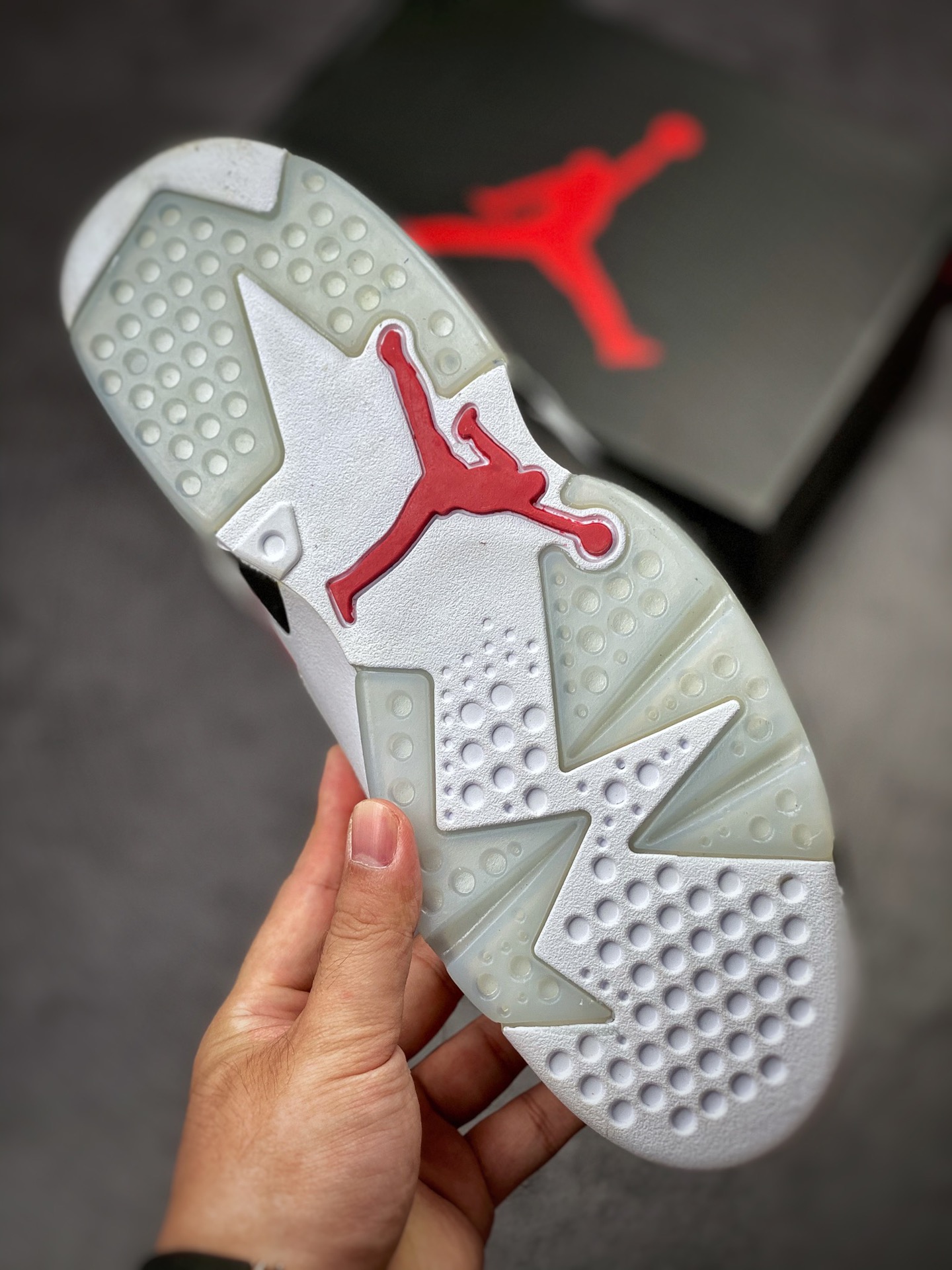 240 Air Jordan 6 Retro “Carmine” 胭脂 CT8529-106