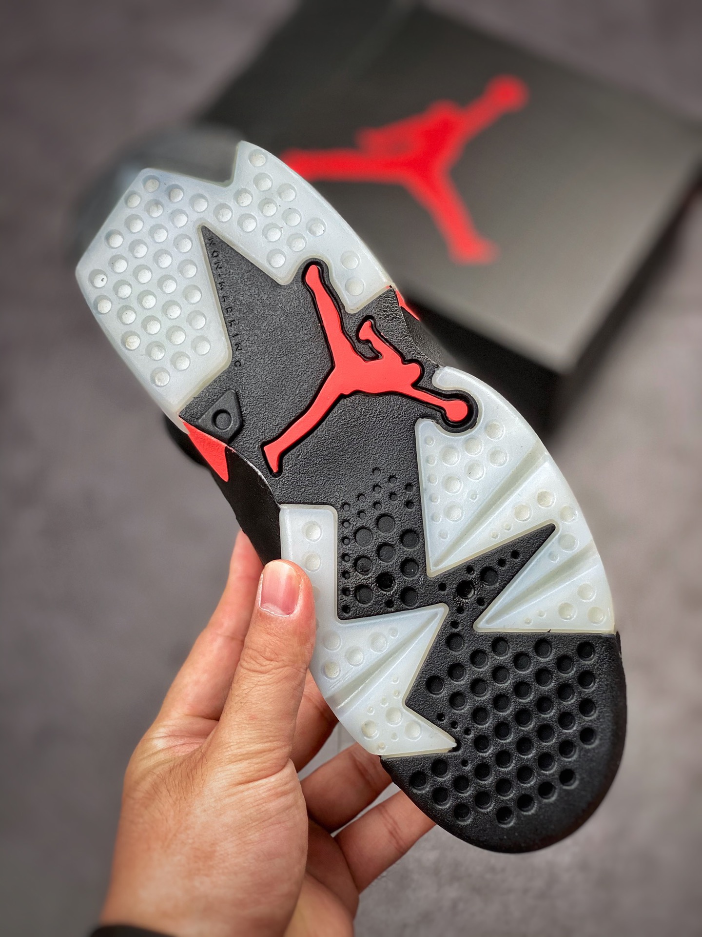 240 Air Jordan 6 ”Black Infrared” 红外线 黑红 384664-060